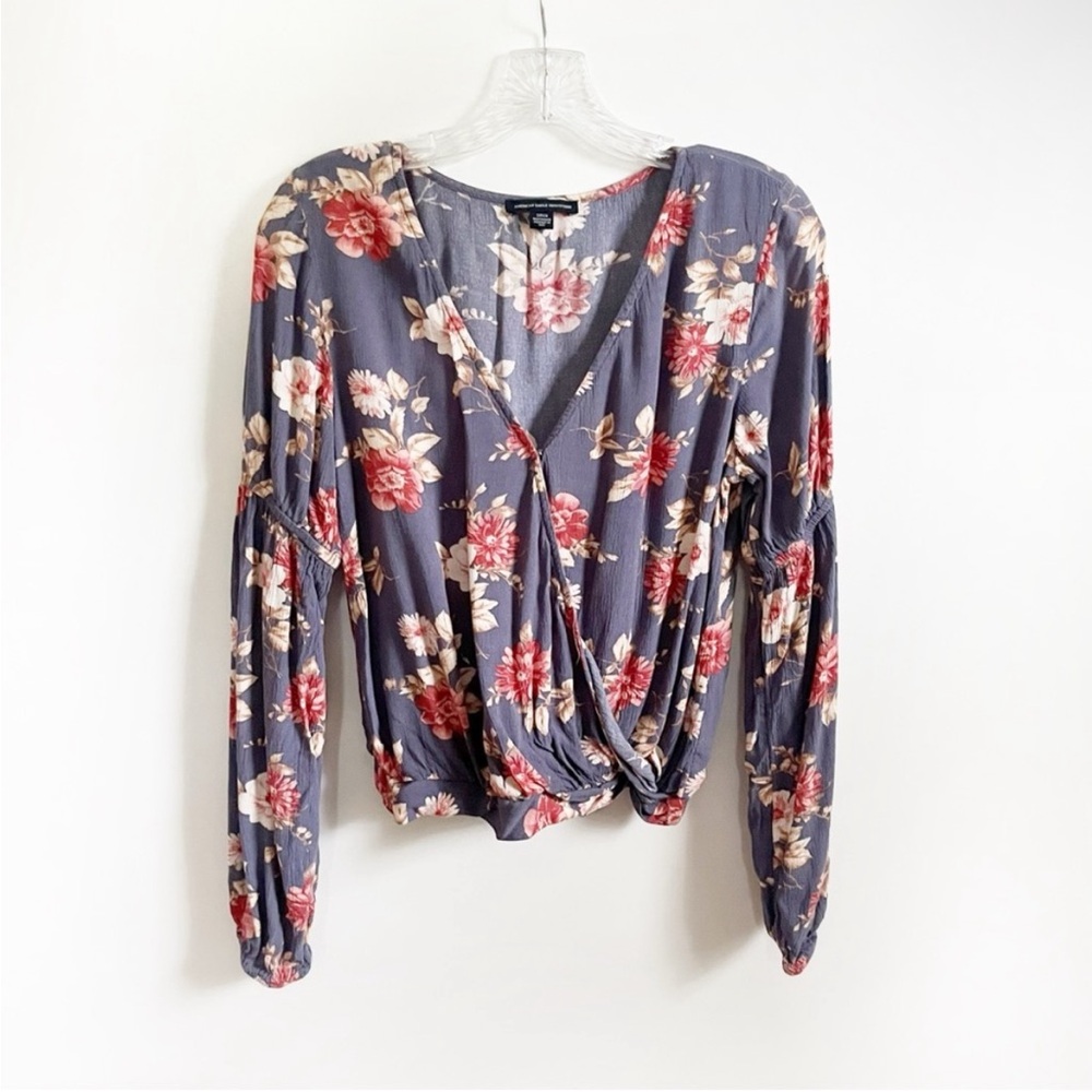 American Eagle top blue floral faux wrap peasant smocked stretchy